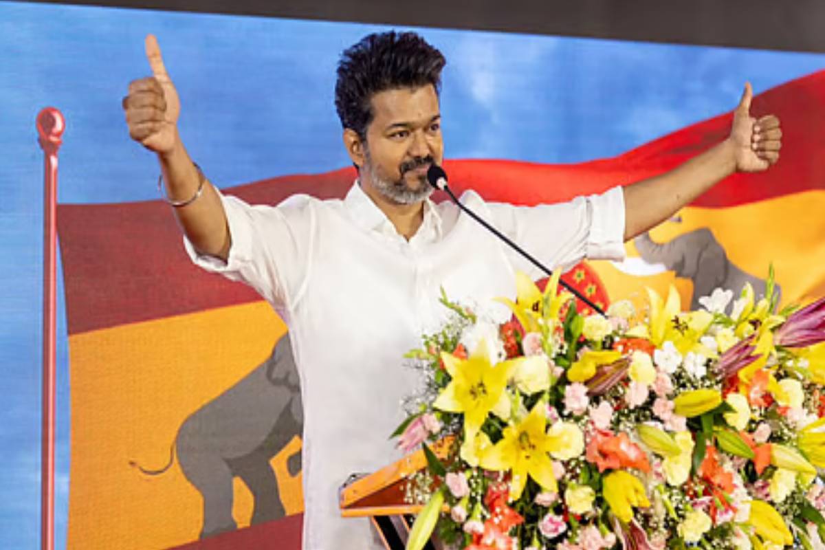 ஜோசப் விஜயாகிய நான்..! பதவியேற்பு விழாவிற்காக பிரமாண்ட ஏற்பாடுகள் - நேரு உள் விளையாட்டரங்கில் பலத்த பாதுகாப்பு | Vijay New Cabinet Of Tvk Alliance New Ministers ஜோசப் விஜயாகிய நான்..! பதவியேற்பு விழாவிற்காக பிரமாண்ட ஏற்பாடுகள் - நேரு உள் விளையாட்டரங்கில் பலத்த பாதுகாப்பு | Vijay New Cabinet Of Tvk Alliance New Ministers