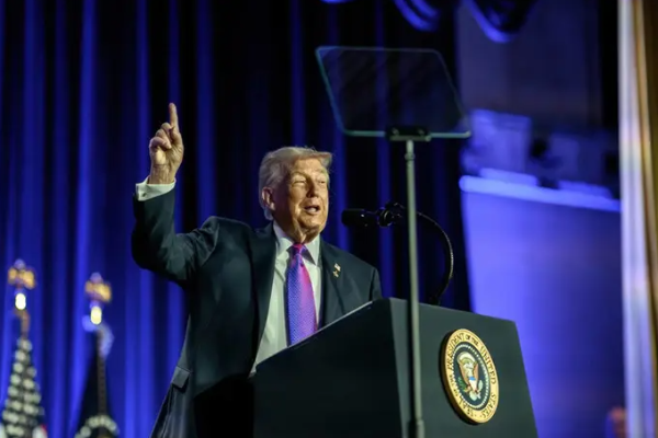 ட்ரம்ப் அறிவித்துள்ள புதிய வரியால் இங்கிலாந்துக்கு பெரும் பாதிப்பு! வெளியான ஆய்வு அறிக்கை | Trump S New 15 Tax Will Have A Huge Impact The Uk