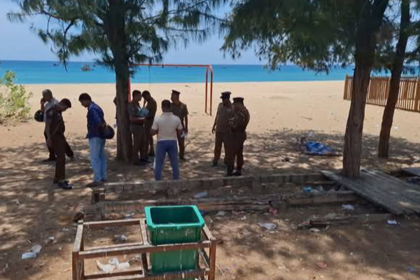 தமிழர் பகுதியில் கடலில் மிதந்து வந்த ஆணின் சடலம் மீட்பு | Body Of Man Found Floating Sea Batticalo Recovered