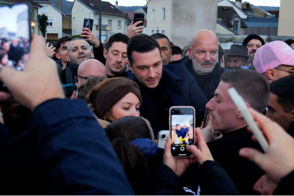 பிரான்சின் அடுத்த ஜனாதிபதி இவர்தான்? மக்களிடையே அமோக ஆதரவு பெற்று வரும் இளம் தலைவர் | Jordan Bardella Could Become France Next President பிரான்சின் அடுத்த ஜனாதிபதி இவர்தான்? மக்களிடையே அமோக ஆதரவு பெற்று வரும் இளம் தலைவர் | Jordan Bardella Could Become France Next President