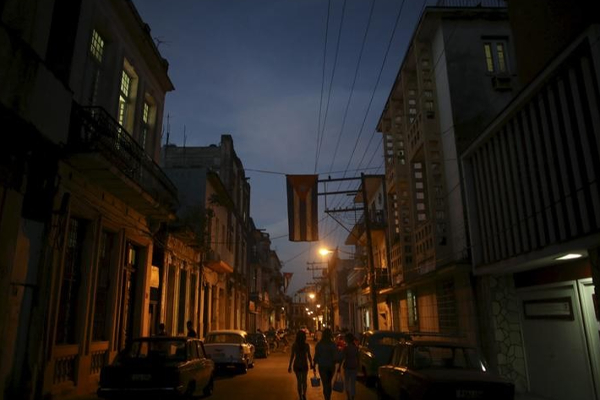 துவம்சம் செய்த புயல்... மொத்தமாக இருளில் மூழ்கிய நாடு | Cuba Suffers Complete Blackout After Storm