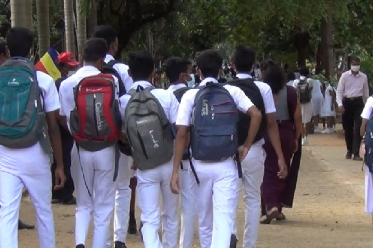 பாடசாலை நேரம் மாற்றப்படுவது குறித்து வெளியான தகவல் | School Timings Being Changed பாடசாலை நேரம் மாற்றப்படுவது குறித்து வெளியான தகவல் | School Timings Being Changed