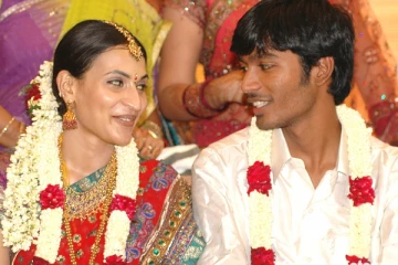 விவாகரத்து அறிவிப்புக்கு பின் தனுஷின் அண்ணனுடன் இருக்கும் புகைப்படத்தினை வெளியிட்ட ஐஸ்வர்யா!