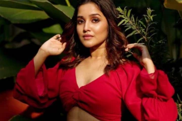 குட்டி நயன்தாரா அனிகாவா இது? கண்ணைக் கட்டும் கிளாமர் உடையில் புகைப்படம்