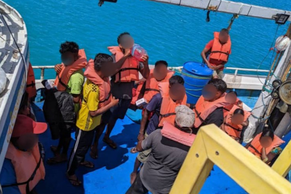 டியாகோ கார்சியா தீவில் அடைக்கப்பட்ட இலங்கை தமிழர்கள்; பிரித்தானிய நீதிமன்றம் அதிரடி! | Uk Unlawfully Tamils Asylum Seekers Diego Garcia டியாகோ கார்சியா தீவில் அடைக்கப்பட்ட இலங்கை தமிழர்கள்; பிரித்தானிய நீதிமன்றம் அதிரடி! | Uk Unlawfully Tamils Asylum Seekers Diego Garcia