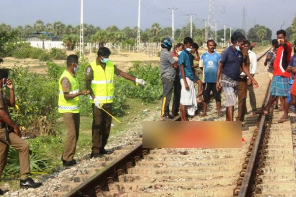 ரயில் மோதி பரிதாபமாக உயிரிழந்த 18 வயதான இளம் பெண்! இலங்கையில் சோகம் | 18 Year Old Girl Died Hit By A Train Dimbulla