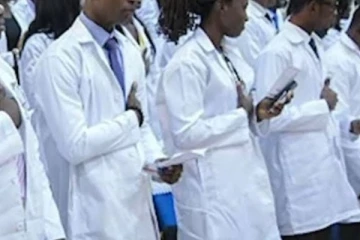 துப்பாக்கி முனையில் மருத்துவ மாணவர்கள் 20 பேர் கடத்தப்படதால் அதிர்ச்சி