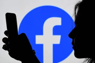 பேஸ்புக்கிற்கு திடீர் தடை; பொதுமக்கள் அதிருப்தி - என்ன காரணம்?