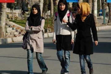 நூற்றுக்கணக்கான சிறுமிகளுக்கு செலுத்தப்பட்ட விஷ வாயு: அதிரவைக்கும் பின்னணி