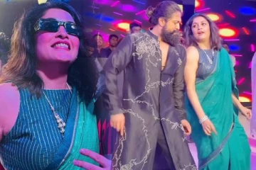 பிரபல நடிகருடன் திருமண பார்ட்டியில் ஆட்டம்!! வைரலாகும் நடிகை ரம்யா கிருஷ்ணனின் வீடியோ..