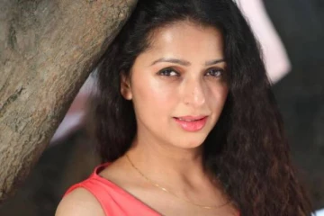 திருமணமாகிய 42 வயது நடிகை! அப்படிப்பட்ட காட்சிகள் நடிக்க சொன்ன இயக்குநர்!