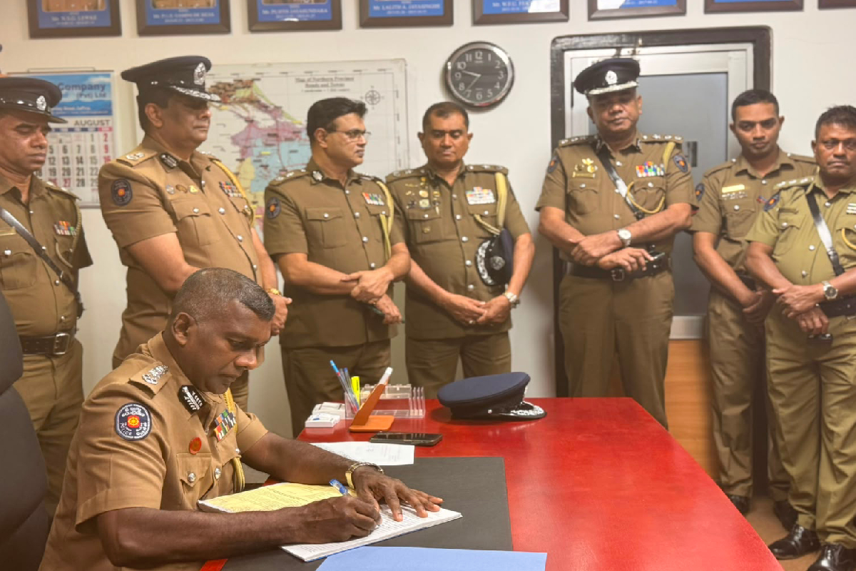 வட மாகாண சிரேஷ்ட பிரதி பொலிஸ்மா அதிபராக தினேஸ் கருணாநாயக்க | General Of Police Northern Province வட மாகாண சிரேஷ்ட பிரதி பொலிஸ்மா அதிபராக தினேஸ் கருணாநாயக்க | General Of Police Northern Province
