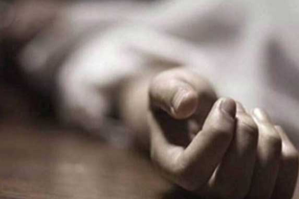 மட்டக்களப்பில் தொடருந்து மோதி குடும்பஸ்தர் உயிரிழப்பு | Man Dies After Being Hit By Train In Batti