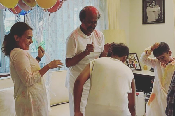 ஹாப்பி பர்த்டே ரஜினிகாந்த்.. வீட்டில் ஹோலி கொண்டாடிய குடும்பத்தின் புகைப்படங்கள் | Rajinikanth Celebrate Holi With Daughters Family