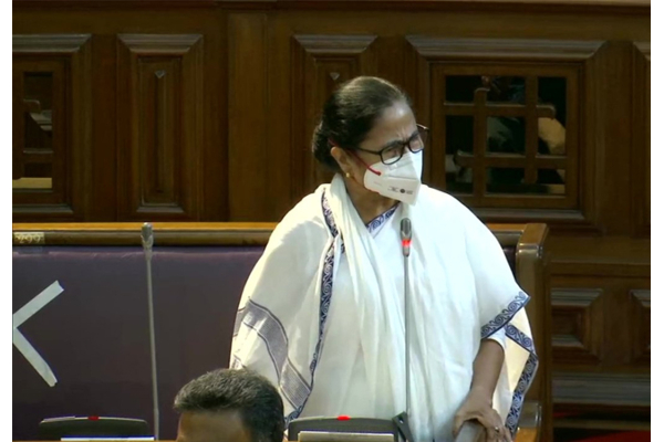 "மேற்கு வங்கம் அடிபணியாது, பாஜகவால் தோல்வியை ஏற்றுக்கொள்ள முடியவில்லை" - மமதா பானர்ஜி | Mamata Banerjee Accuses Bjp Of Inciting Violence