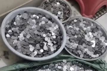 மனைவிக்கு 55 ஆயிரம் ஜீவனாம்சத்தை சில்லறையாக கொடுத்த கணவன் - கடுப்பேற்ற சதி!