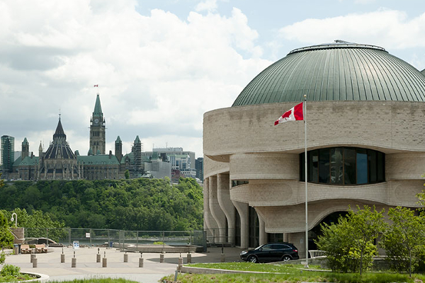 கனடிய அருங்காட்சியகத்தில் மாயமான 800 பொருட்கள் | 800 Items Missing From Canadian History Museum