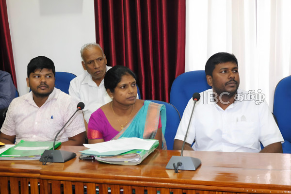 தையிட்டி விகாரை சர்ச்சை : கட்டம் கட்டமாக விடுவிக்கப்படவுள்ள காணிகள் | Tahiti Vihara Controversy Lands To Be Released தையிட்டி விகாரை சர்ச்சை : கட்டம் கட்டமாக விடுவிக்கப்படவுள்ள காணிகள் | Tahiti Vihara Controversy Lands To Be Released