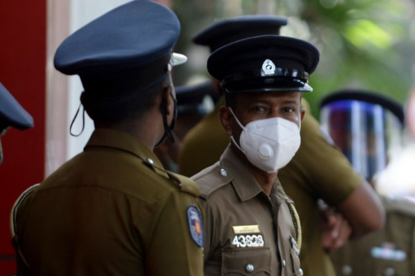 முக்கிய பௌத்த பிக்கு ஒருவர் விரைவில் கைது! சிக்கலில் இரு பிரபலங்கள்.. | Prominent Monk And Former Officials Face Arrest
