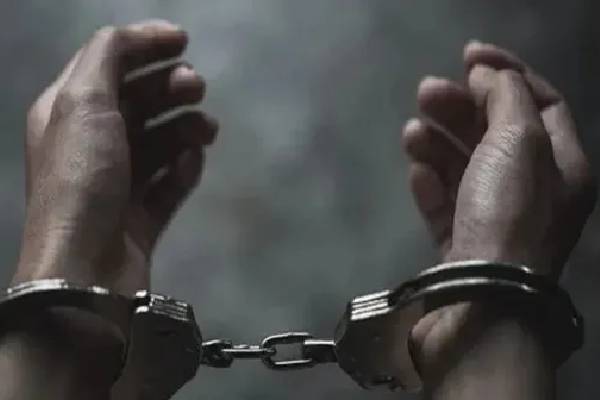 ஹோட்டலில் சிக்கிய பிரபல இசையமைப்பாளரின் மகள் - போட்ட ஆட்டத்தால் பரபரப்பு! | Music Composers Daughter Arrest Drug Party Chennai