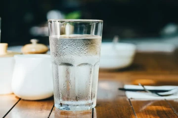 அளவுக்கு அதிகமாக தண்ணீர் குடித்தால் என்னவாகும்?