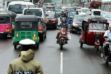 முக்கிய வீதியினுடனான போக்குவரத்து தடை