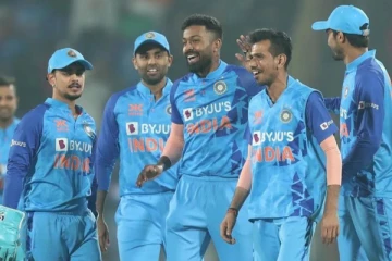 நியூசிலாந்தை சுக்குநூறாக நொறுக்கிய இருவர்! தொடரை கைப்பற்றிய இந்தியா