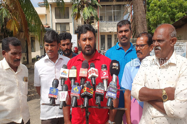 இந்திய கடற்றொழிலாளர்கள் அத்துமீறல் : கிளர்ந்தெழவுள்ள யாழ்ப்பாண கடற்றொழிலாளர்கள் | Jaffna Fishermen Call For Massive Protest இந்திய கடற்றொழிலாளர்கள் அத்துமீறல் : கிளர்ந்தெழவுள்ள யாழ்ப்பாண கடற்றொழிலாளர்கள் | Jaffna Fishermen Call For Massive Protest