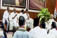 பரபரப்பின் உச்சத்தில் தமிழகம்! நாளை மாலை 3 மணிக்கு பதவியேற்க ஆளுநரிடம் நேரம் கேட்ட விஜய்