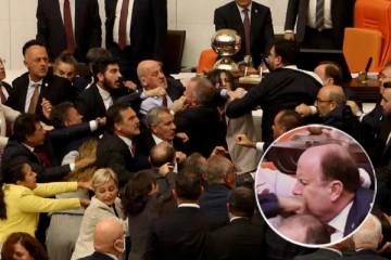 குத்துச்சண்டை களமாக மாறிய துருக்கி நாடாளுமன்றம்: எம்.பிக்களுக்கிடையே கைகலப்பு: வைரல் வீடியோ