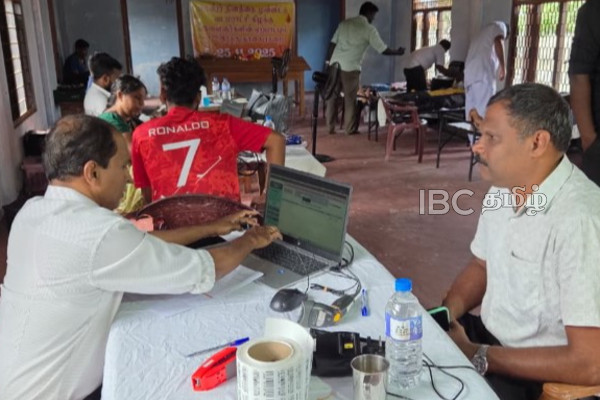 மாவீரர் தினத்தை முன்னிட்டு வடமராட்சி கிழக்கில் குருதிக்கொடை | Maaveerar Naal 2025 In Nelliady