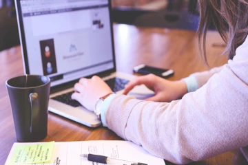 பெண் ஊடகவியலாளர் மீதான பாலியல் துன்புறுத்தல்: விசாரணைகள் ஆரம்பம்!