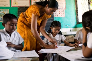 ஆசிரியர்களின் வெளிநாட்டு பயண விடுமுறை அனுமதி நடைமுறையில் மாற்றம்