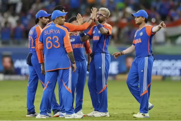 இந்திய கிரிக்கெட் அணியின் ஜெர்ஸி ஸ்பான்சரான அப்போலோ டயர்ஸ் - ஒரு போட்டிக்கு இத்தனை கோடியா? | Apollo Tyres To Be Jersey Sponsor Of Team India