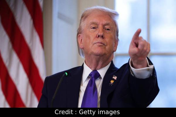 கிரீன்லாந்தைக் கைப்பற்ற முயற்சிக்க பிரித்தானியாதான் காரணம்: ட்ரம்ப் திடீர் தகவல் | Trump Says Uk Reason For Greenland Capture