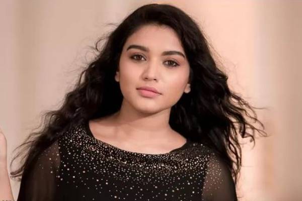 செம்பருத்தி சீரியல் புகழ் ஷபானாவின் புதிய சீரியல் இதுவா?- வெளிவந்த லுக்