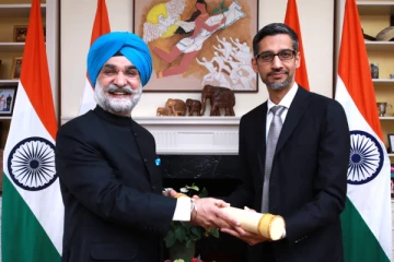 'மதுரை டூ மவுண்டன் வியூ' இந்தியாவுக்கு பெருமை சேர்த்த தமிழனுக்கு பத்ம பூஷன் விருது!