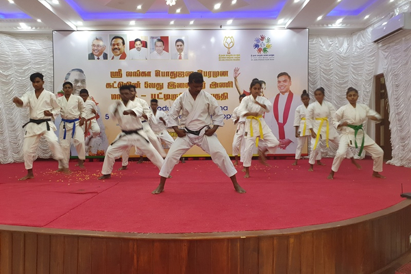 ரணில் விக்ரமசிங்க போன்ற தலைவர்கள் நாடு முன்னேறுவதை ஒருபோதும் விரும்பாதவர்கள் : நிபுண ரணவக்க (PHOTOS) | Baticaloa Government Ranilwickremesinghe Ranawaka ரணில் விக்ரமசிங்க போன்ற தலைவர்கள் நாடு முன்னேறுவதை ஒருபோதும் விரும்பாதவர்கள் : நிபுண ரணவக்க (PHOTOS) | Baticaloa Government Ranilwickremesinghe Ranawaka