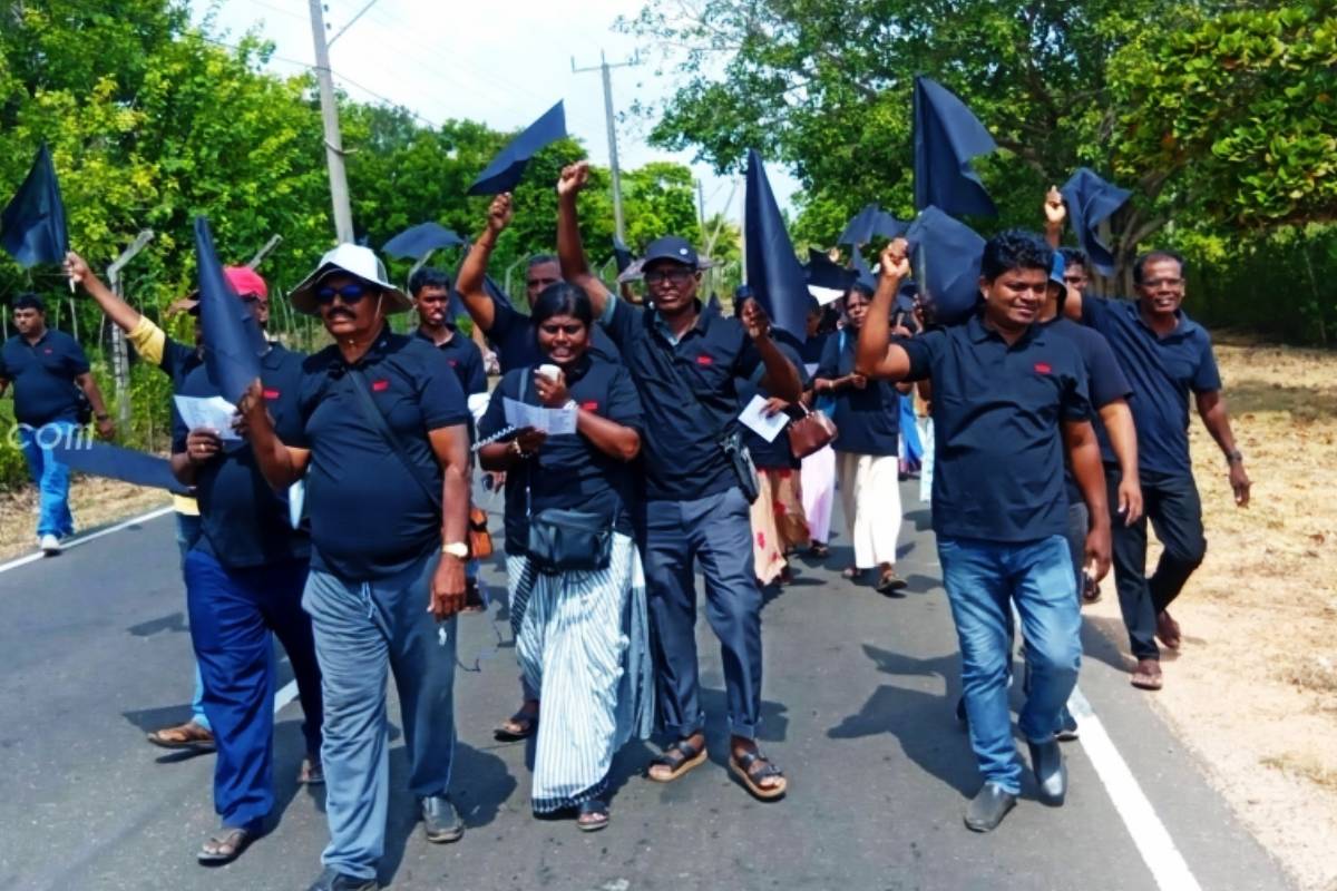 அமைதியை இழந்த பலாலி மக்கள் வீதியில்....! மாறும் போராட்ட வடிவம் | Palaly Residents Protest For Ancestral Lands