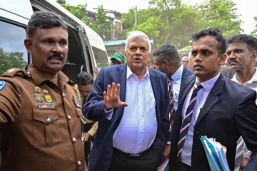 பிற்பகலில் ரணிலின் வழக்கு; முன்னிலையாக உள்ள 300 சட்டத்தரணிகள் ! பரபரப்பில் தென்னிலங்கை