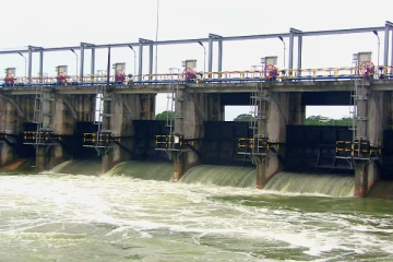 இரணைமடு குளத்தின் 12 வான் கதவுகள் திறப்பு