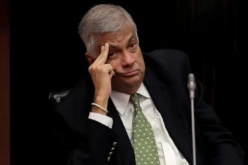 மதுபான அனுமதிப்பத்திரம் வழங்கியமை தொடர்பில் ரணில் தரப்பு விளக்கம்