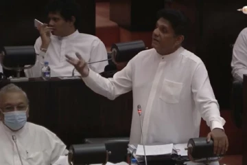 விவசாயிகள் மற்றும் நுகர்வோர் சட்டியிலிருந்து அடுப்பிற்குள் விழுந்துள்ளனர் - சஜித் குற்றச்சாட்டு