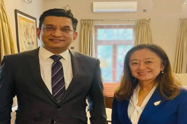 திடீரென அமெரிக்க தூதுவரை சந்தித்த அமைச்சர் அலி சப்ரி | Ali Sabry Met The American Ambassador Julie Chung