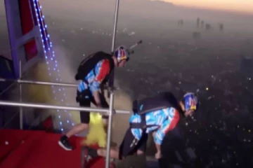 இலங்கையில் அறிமுகப்படுத்தப்பட்ட “skydiving” சாகச விளையாட்டு.