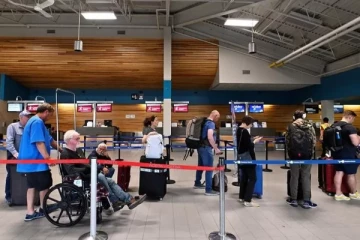 காட்டுத்தீ காரணமாக வீடுகளை விட்டு வெளியேற்றப்பட்ட ஆயிரக்கணக்கான கனேடியர்கள்: ஆறுதலளிக்கும் ஒரு செய்தி