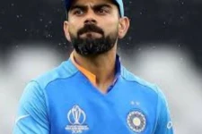 இனவெறி பேச்சு ரெளடித் தனத்தின் உச்சம்: கோலி கண்டனம்