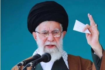 யாருடைய துன்புறுத்தலுக்கும் அடிபணிய மாட்டோம் ; ஈரான் தலைவர் அதிரடி