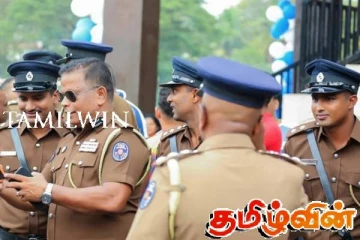 பிறந்த மேனியுடன் கொழும்பில் இருந்து கண்டிக்கு பயணம் செய்த நபர்! துரத்தி பிடித்த பொலிஸார்