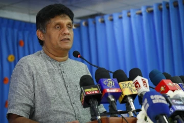 தோட்ட மக்களின் வாழ்க்கையை நரகத்துக்கு தள்ளிய ராஜபக்ச அரசு - சஜித் விளாசல் (Photos)